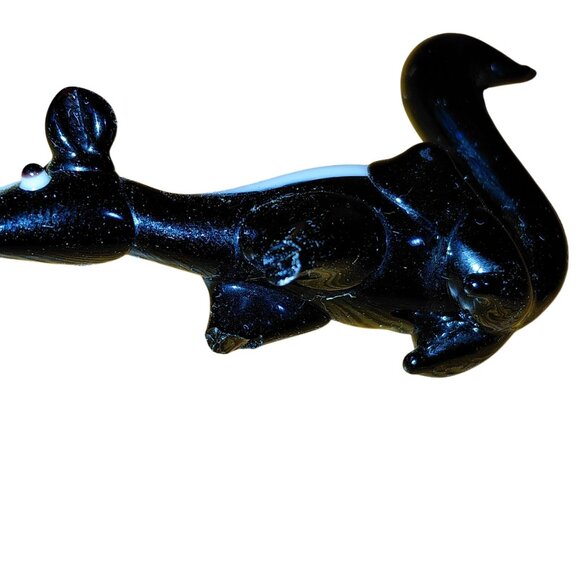 Mini glass skunk black white READ 2 inches - Picture 4 of 4